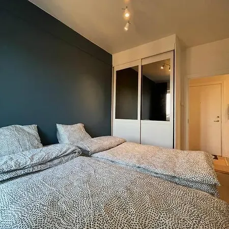 Sentral Leilighet Til Utleie Apartment *