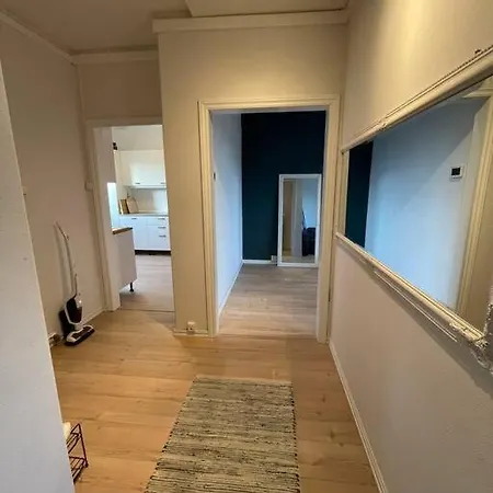 Sentral Leilighet Til Utleie Lägenhet *